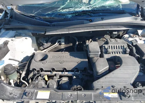 2011 Kia Sorento Lx z USA, uszkodzony, nr VIN 5XYKT4A13BG067705